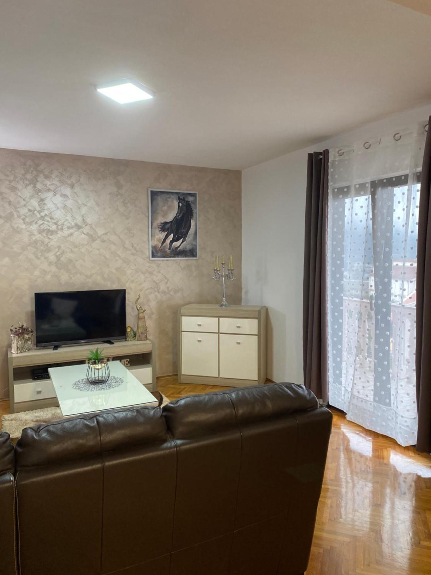 Apartment Gara Kotor Exterior foto