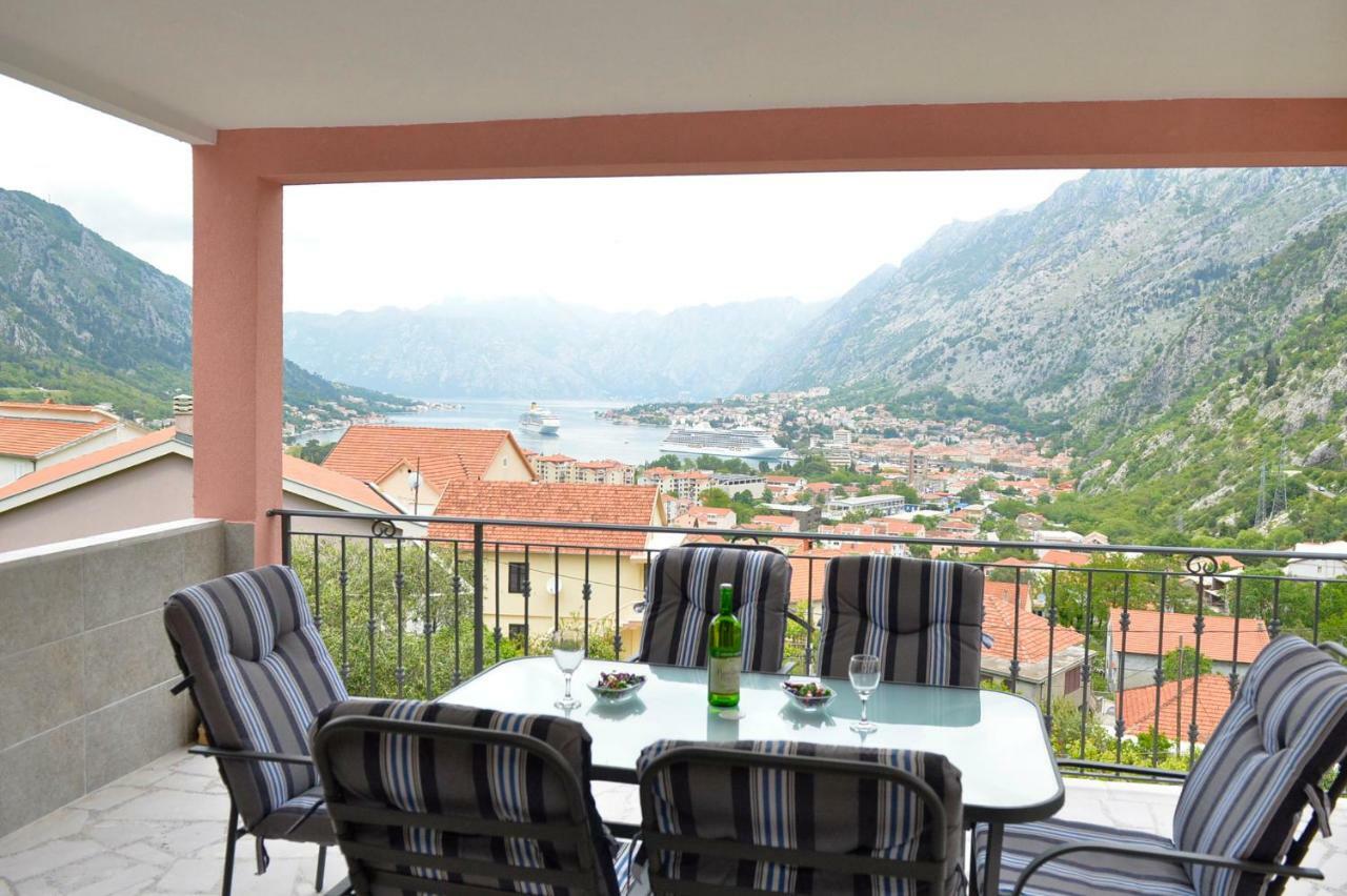 Apartment Gara Kotor Exterior foto