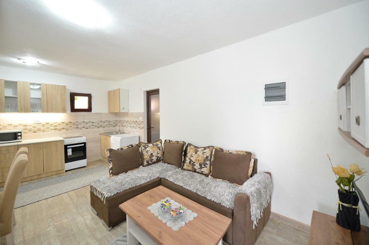 Apartment Gara Kotor Exterior foto